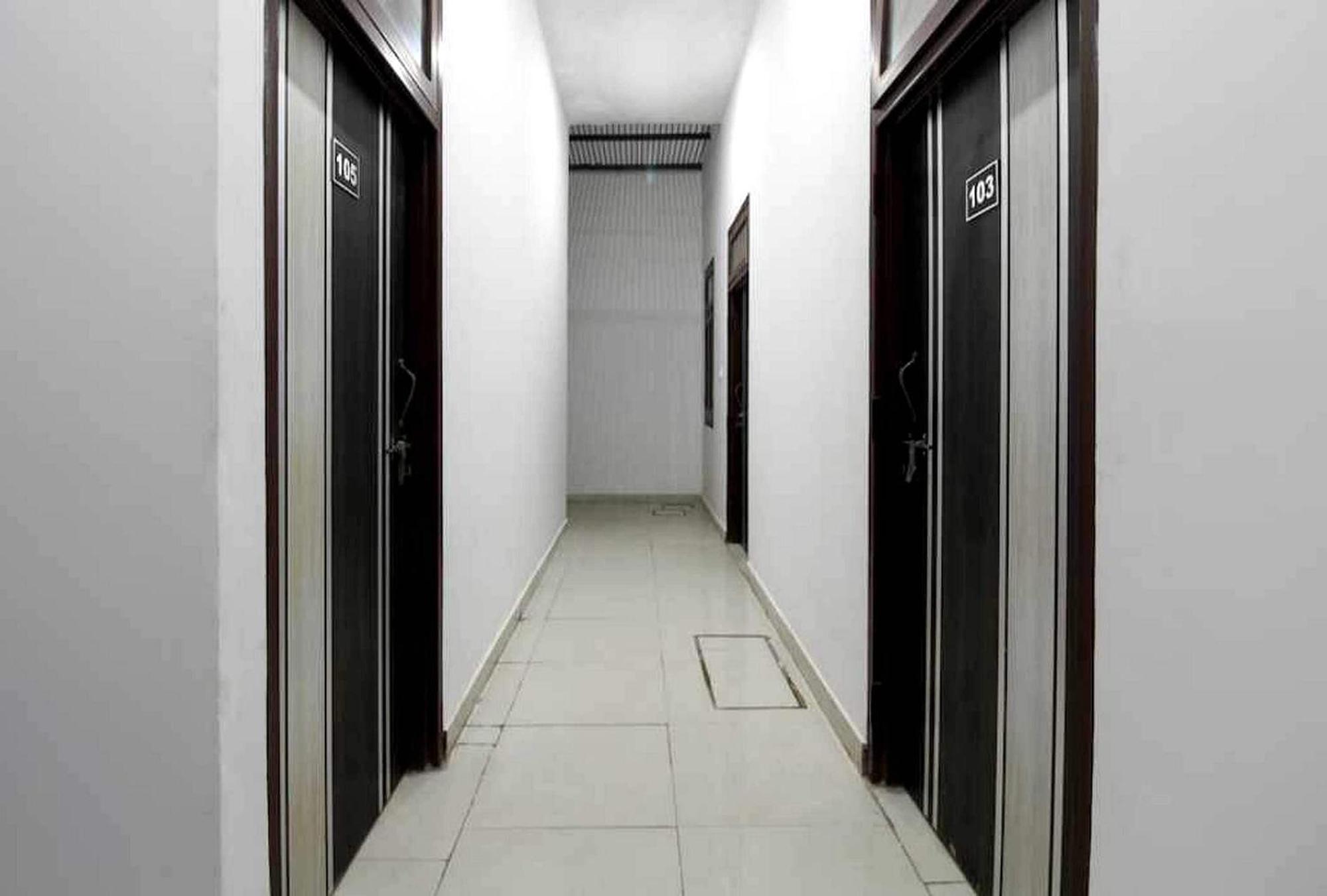Hotel Sky Bird Bhauli Exterior foto