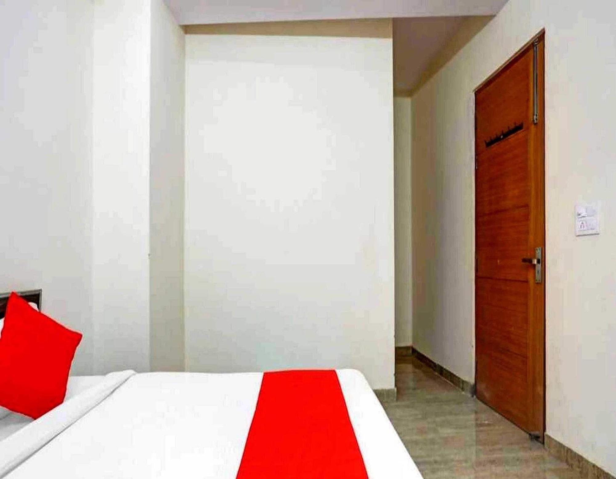Hotel Sky Bird Bhauli Exterior foto
