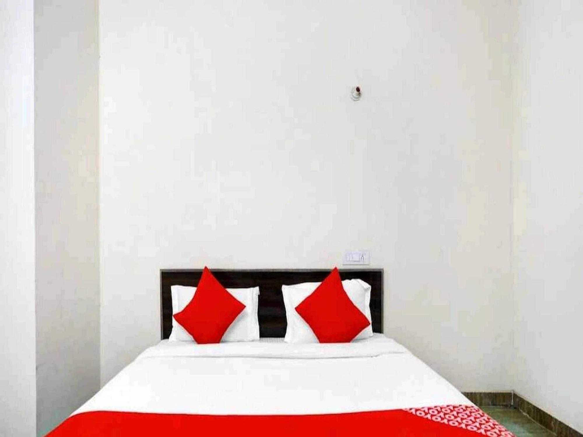 Hotel Sky Bird Bhauli Exterior foto