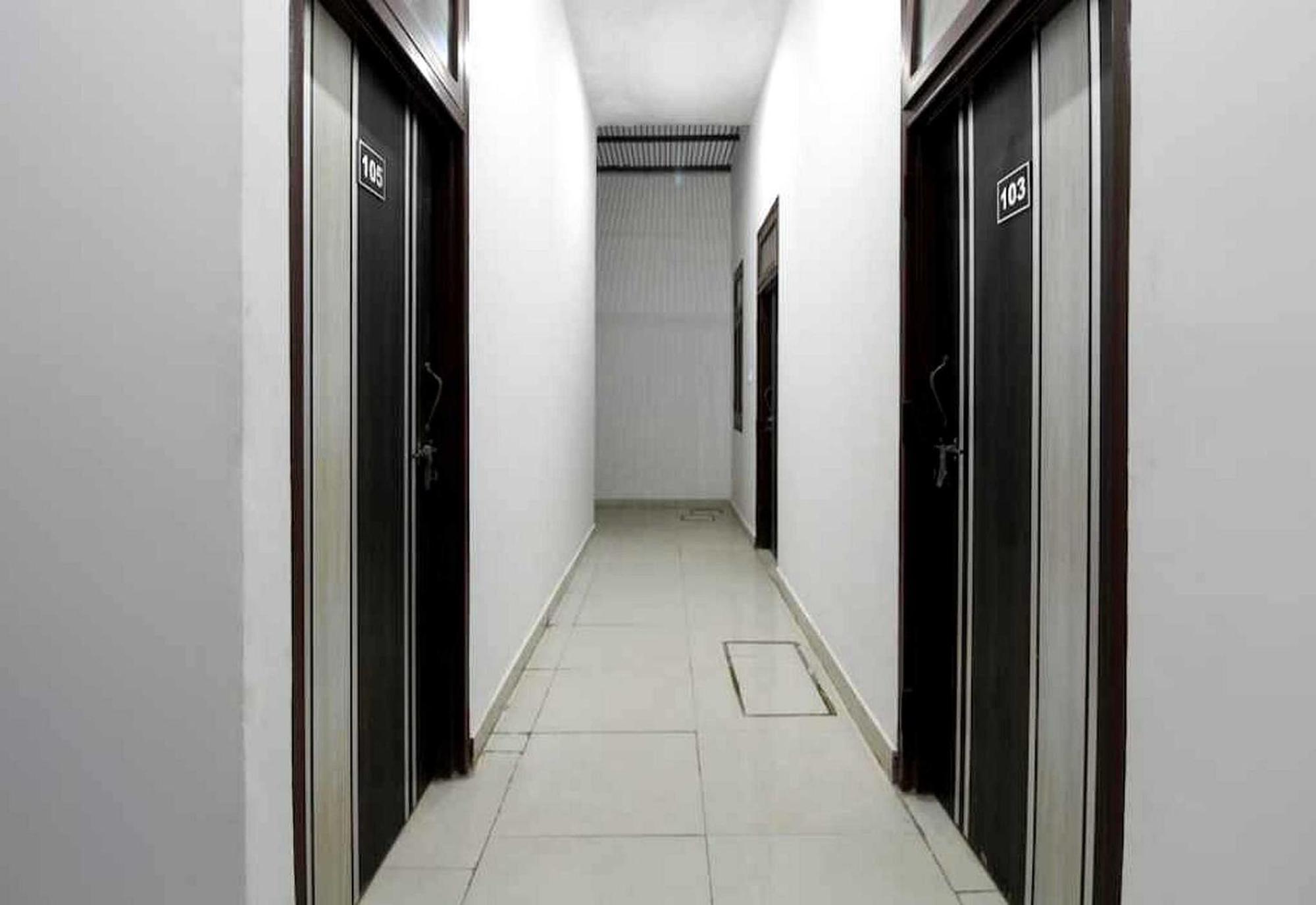 Hotel Sky Bird Bhauli Exterior foto